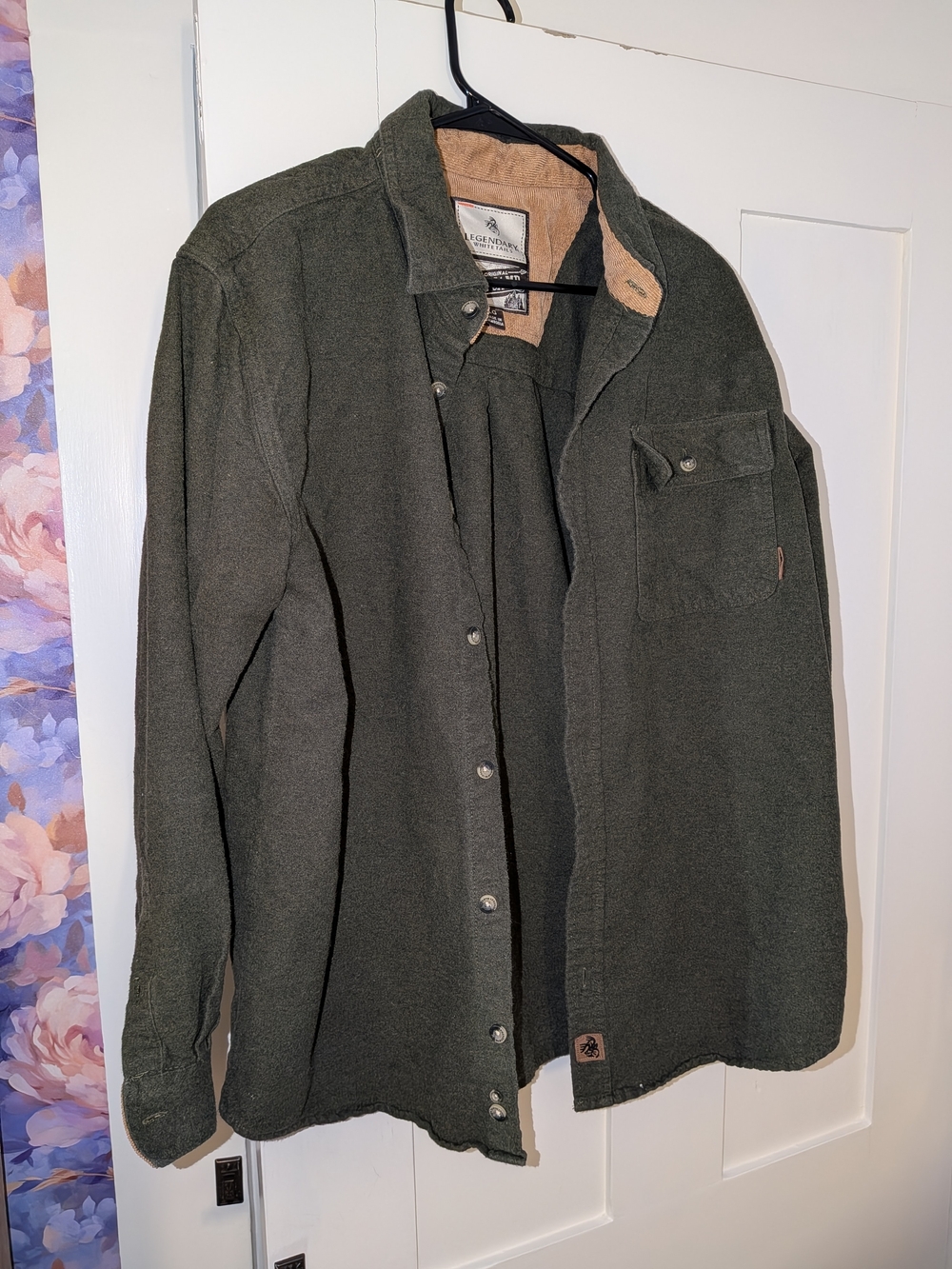 Legendary Whitetails Men's Olive Green Button Down Heavy Shirt